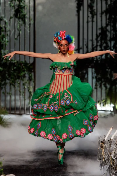 Look 35